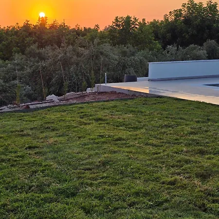 Villa Elia Serenity House *